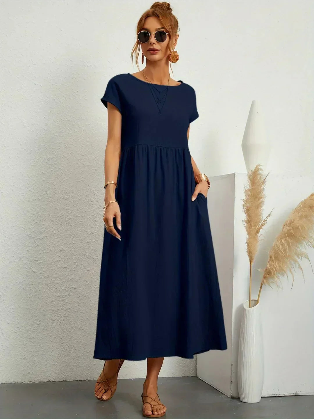 Amira | Elegant Midi Dress with Timeless Design