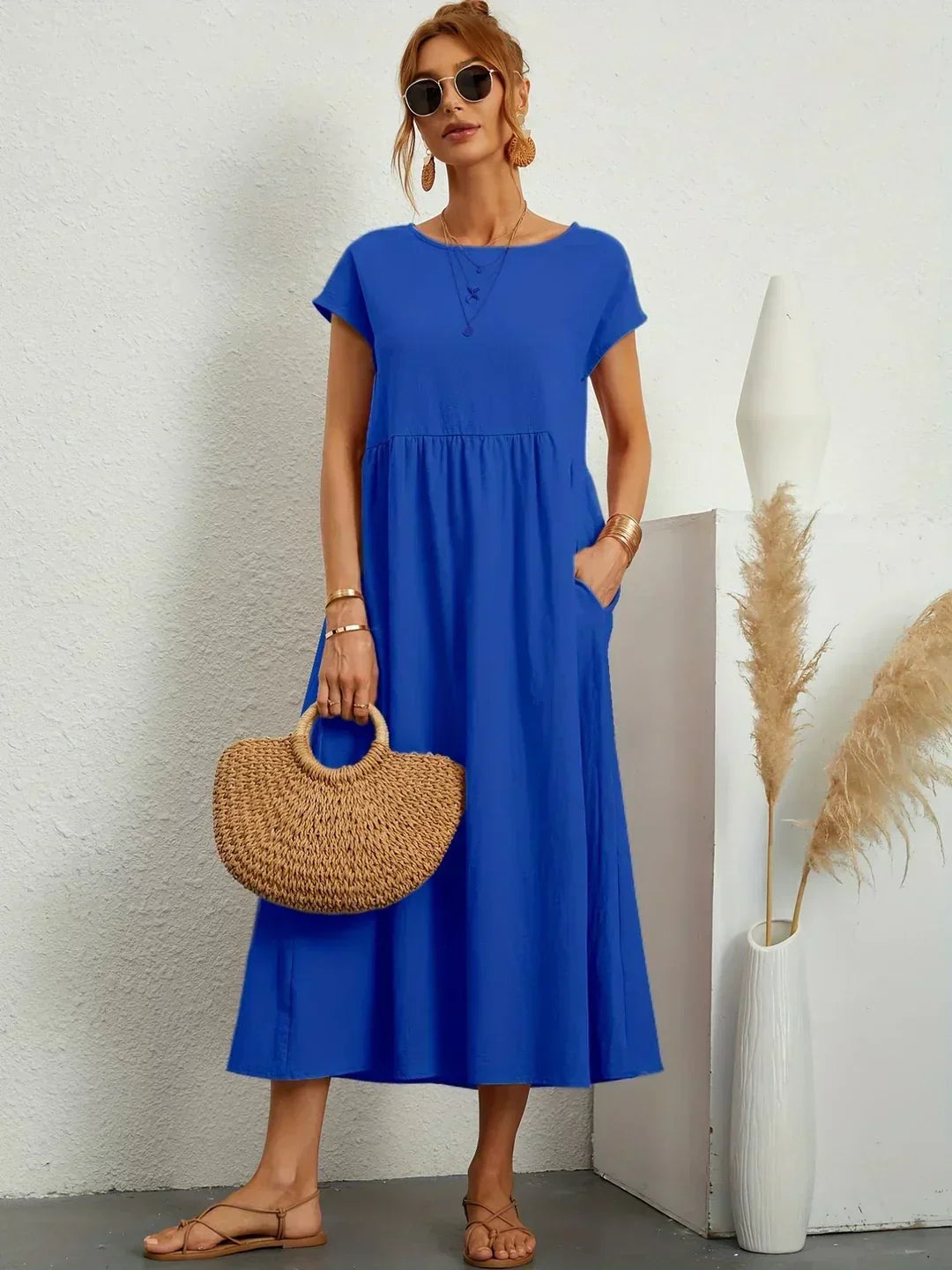 Amira | Elegant Midi Dress with Timeless Design
