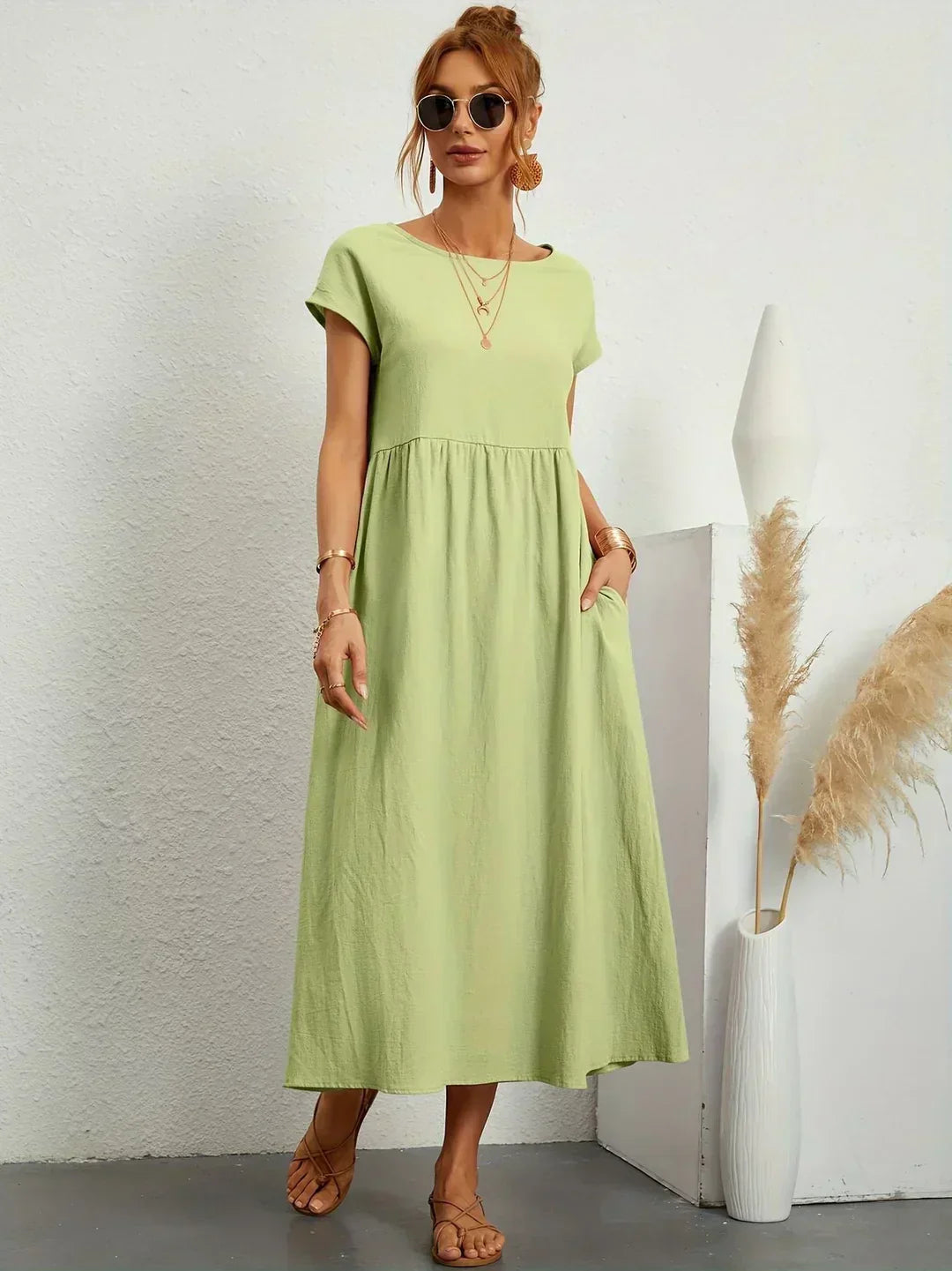 Amira | Elegant Midi Dress with Timeless Design